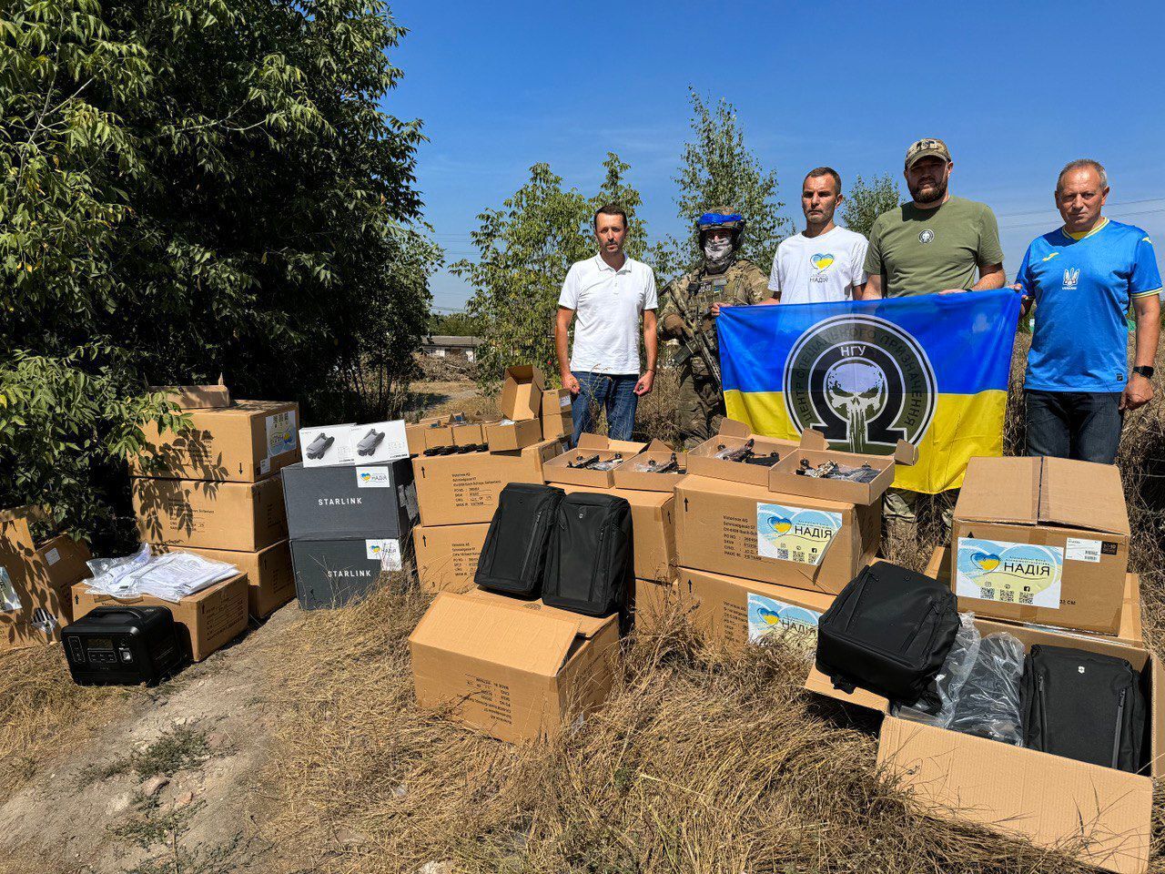 Собрать гуманитарный груз помогли меценаты