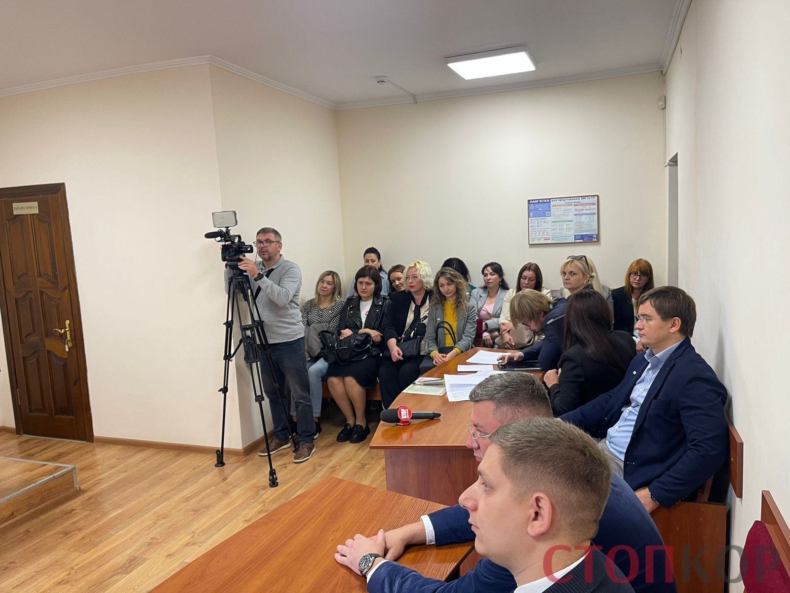 Суд відвідали представники медіа та співробітники ''Ескулабу''