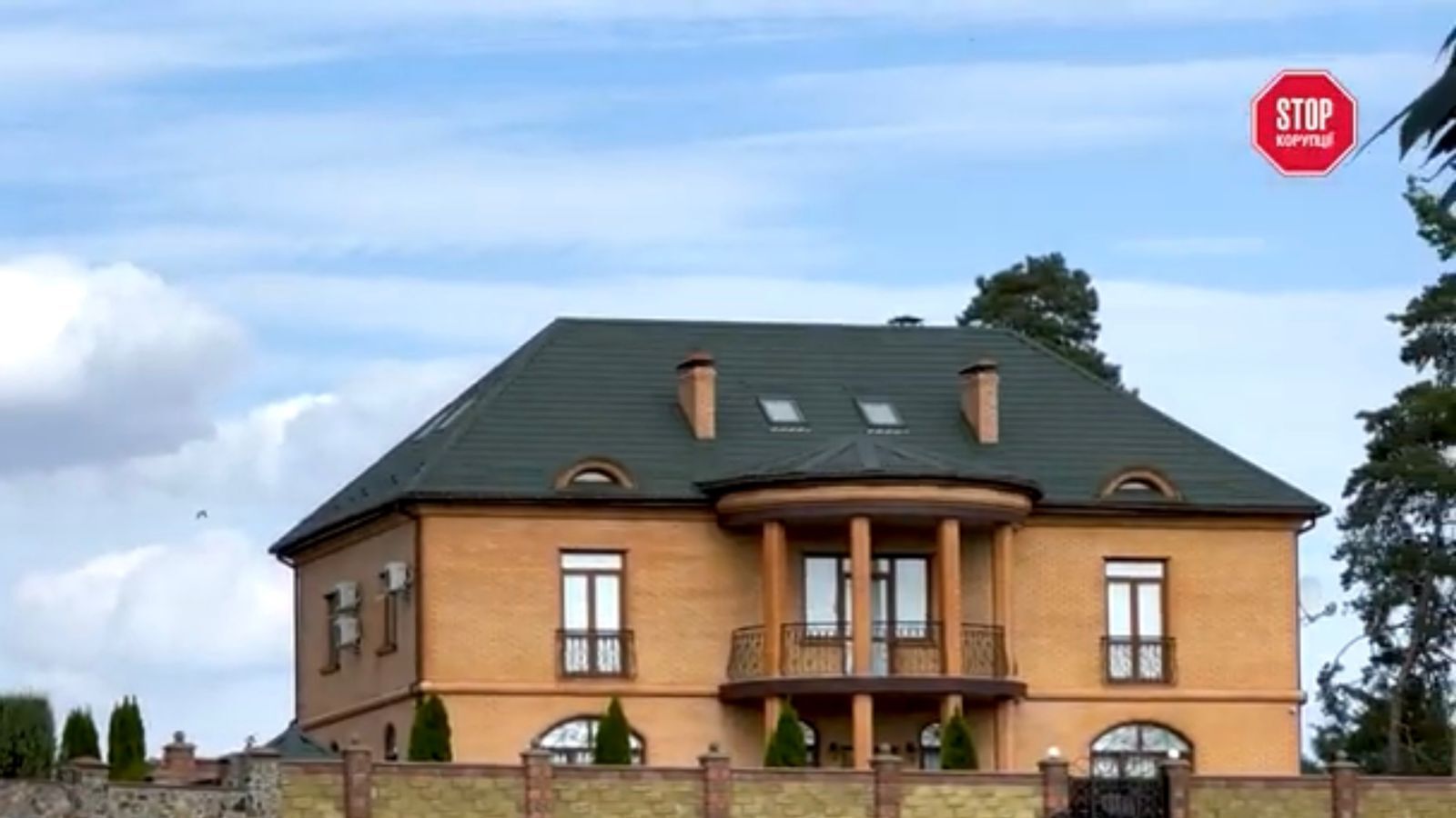 Будинки-близнюки в приватному секторі Нетішина