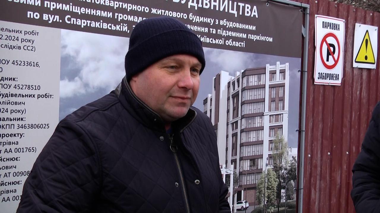 Мужчина представился владельцем ЖК