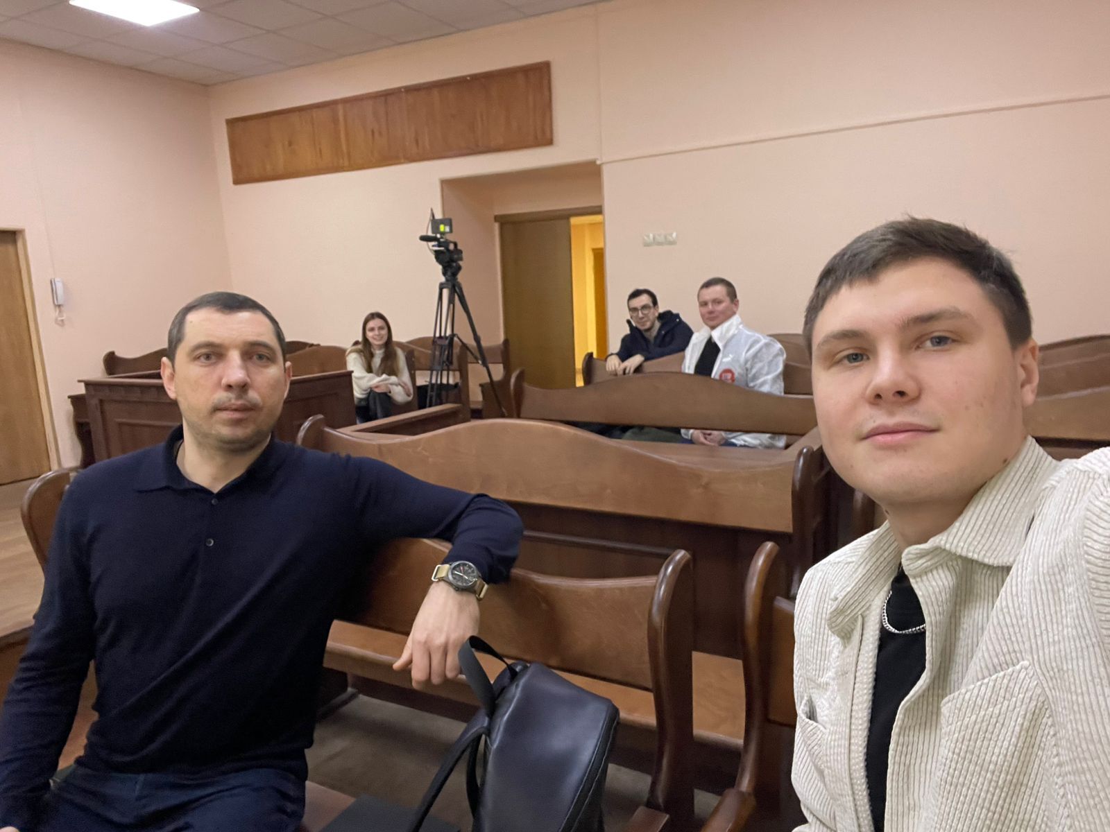 Журналіст Ігор Доценко та його представник Михайло Євсєєв