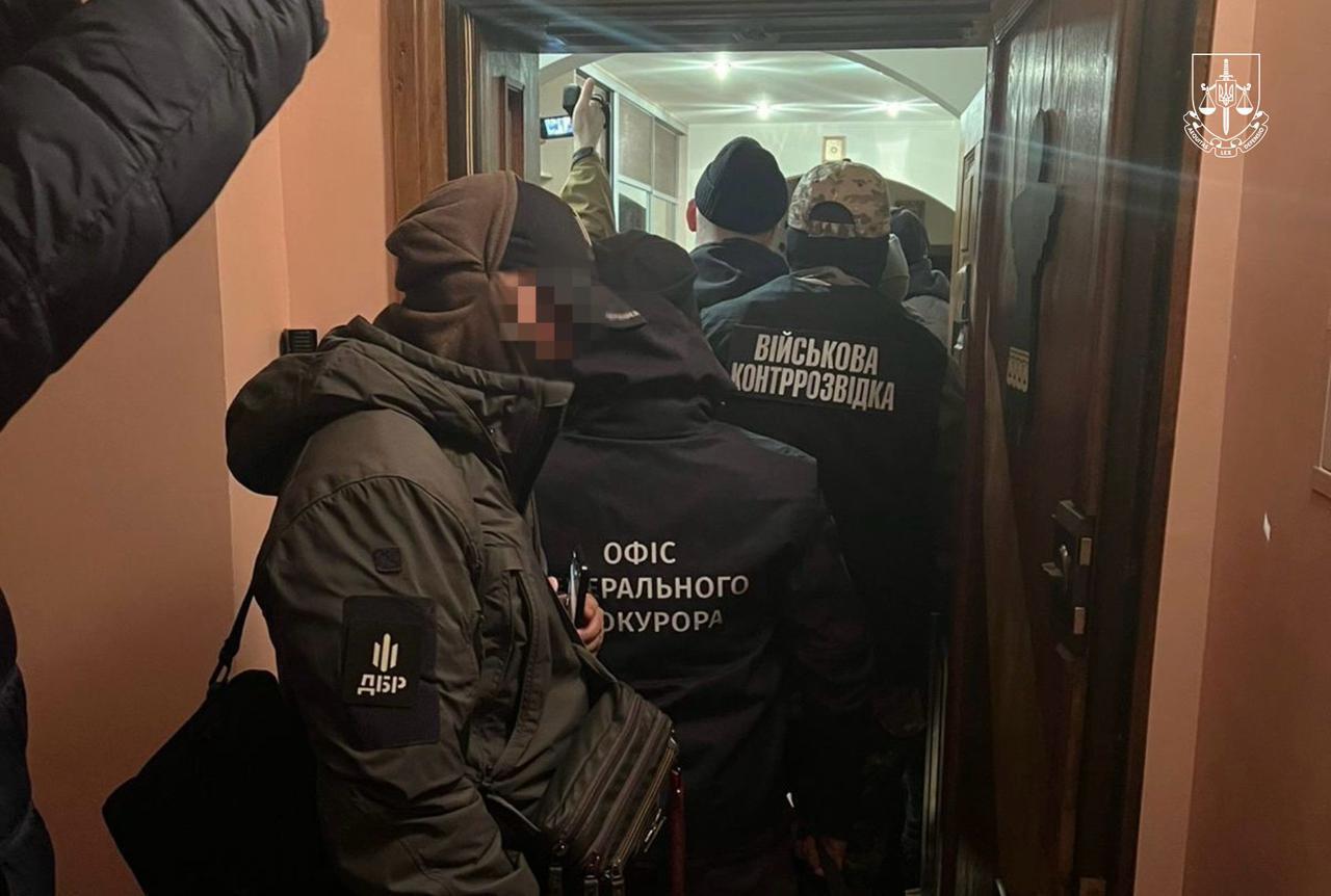 Задержаны трое должностных лиц ВСУ