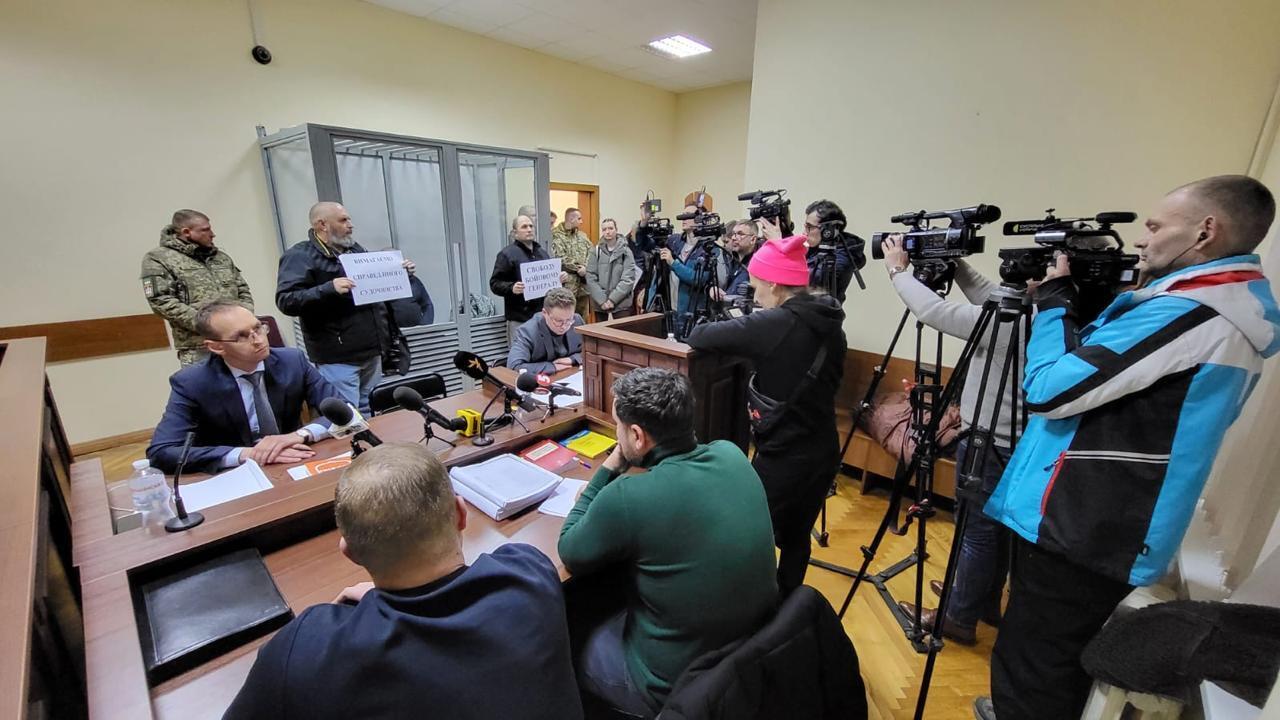 У розгляді справи оголосили перерву до наступного дня