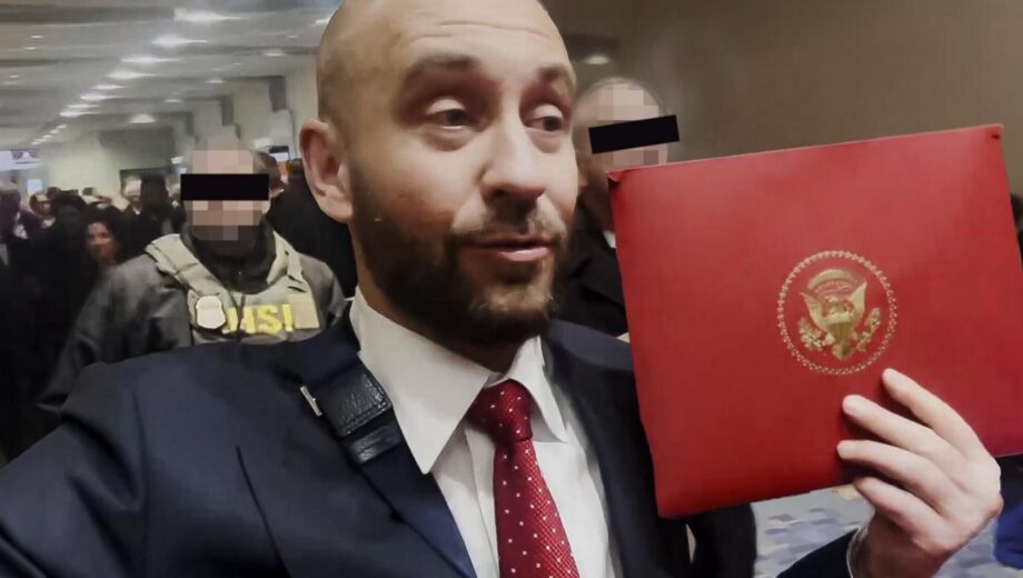 »Меня пригласили на вечеринку трампистов»: Роман Бочкала показал, что происходило за кулисами инаугурации