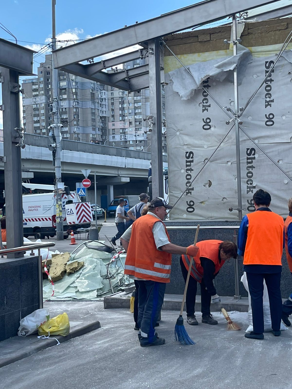 Метро ''Святошин'' после обстрела