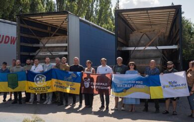 Захист від ворожих ”пташок”: проєкт ”Павутиння” нарощує постачання антидронових сіток на фронт
