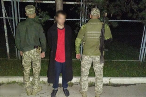 Нелегальний в’їзд до України: громадянин Чехії пішки через залізничні колії