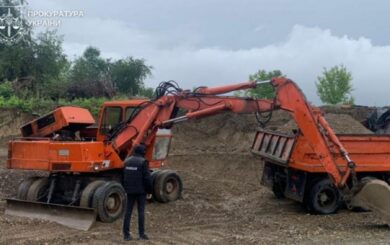 Нелегальний кар’єр у Чернівецькій області: на Буковині викрили незаконний видобуток гравію зі збитками понад 15 млн грн