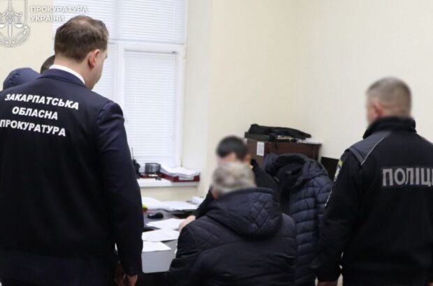 Фейковый туберкулез за деньги: в Закарпатье врачи за $11,5 тысяч оформляли инвалидность и отсрочки от мобилизации