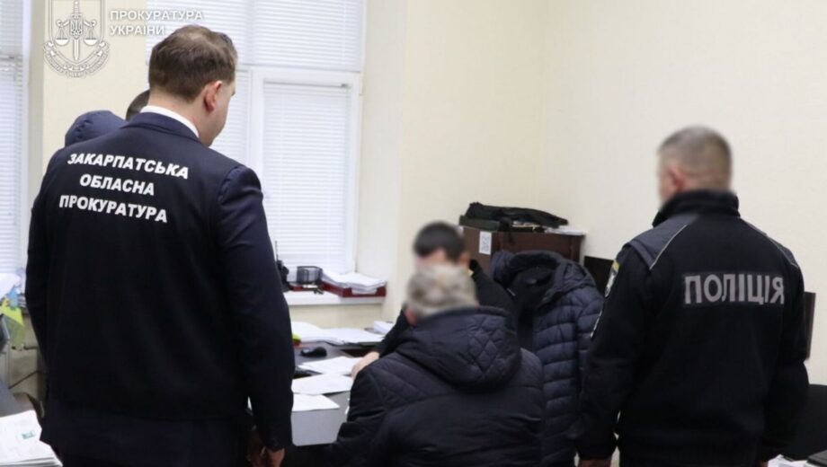 Фейковый туберкулез за деньги: в Закарпатье врачи за $11,5 тысяч оформляли инвалидность и отсрочки от мобилизации