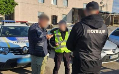 Корупційні виплати у військовій частині: до суду передано справу екскомандира, ще одному офіцеру оголошено підозру