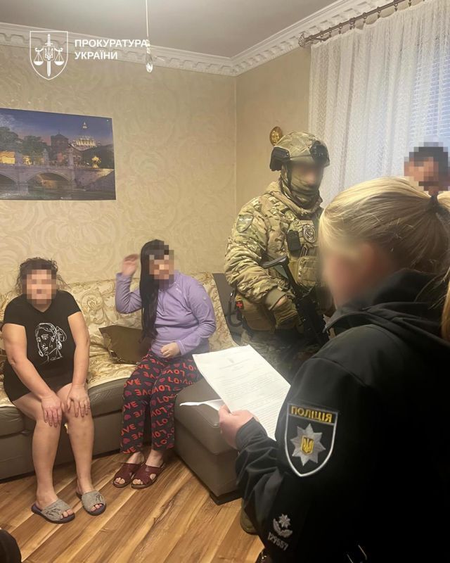 Батьки жорстоко поводилися з дітьми у будинку сімейного типу в Дніпрі: прокуратура повідомила про підозру