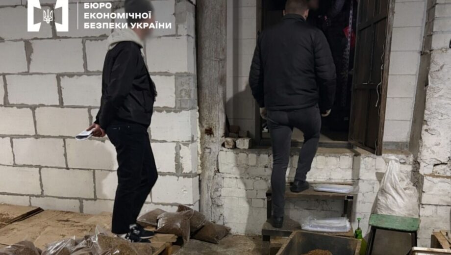 БЭБ на Полтавщине разоблачили масштабную подпольную табачную фабрику