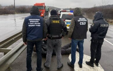 Житель Днепропетровщины пытался подкупить пограничника за $4000