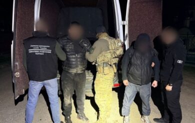 Два канали втечі за кордон перекрито на Закарпатті: затримано організаторів із мільйонними ”тарифами”