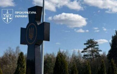 Хрести для Алеї Героїв в Ірпені купили в Китаї за 12 тисяч, продали бюджету за 80