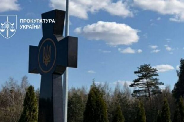 Кресты для Аллеи Героев в Ирпене купили в Китае за 12 тысяч, продали бюджет за 80