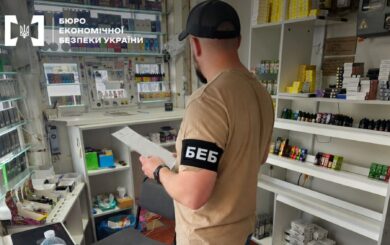 В Полтаве разоблачили масштабную продажу нелегальных вейпов: изъяли товара на 5 миллионов гривен