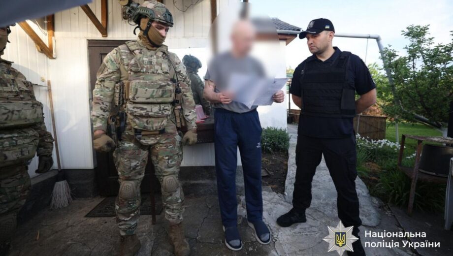 Пришли в масках — уехали в наручниках: полиция Прикарпатья задержала троих нападающих на бизнесмена