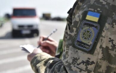 Бизнес теряет молодых работников: выезд за границу стимулирует увольнения