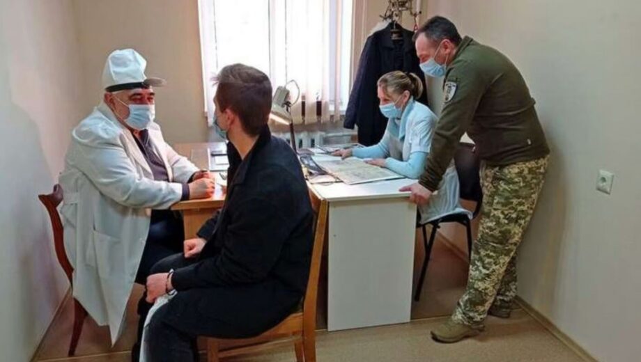 Военнообязанные смогут получить направление на ВЛК онлайн