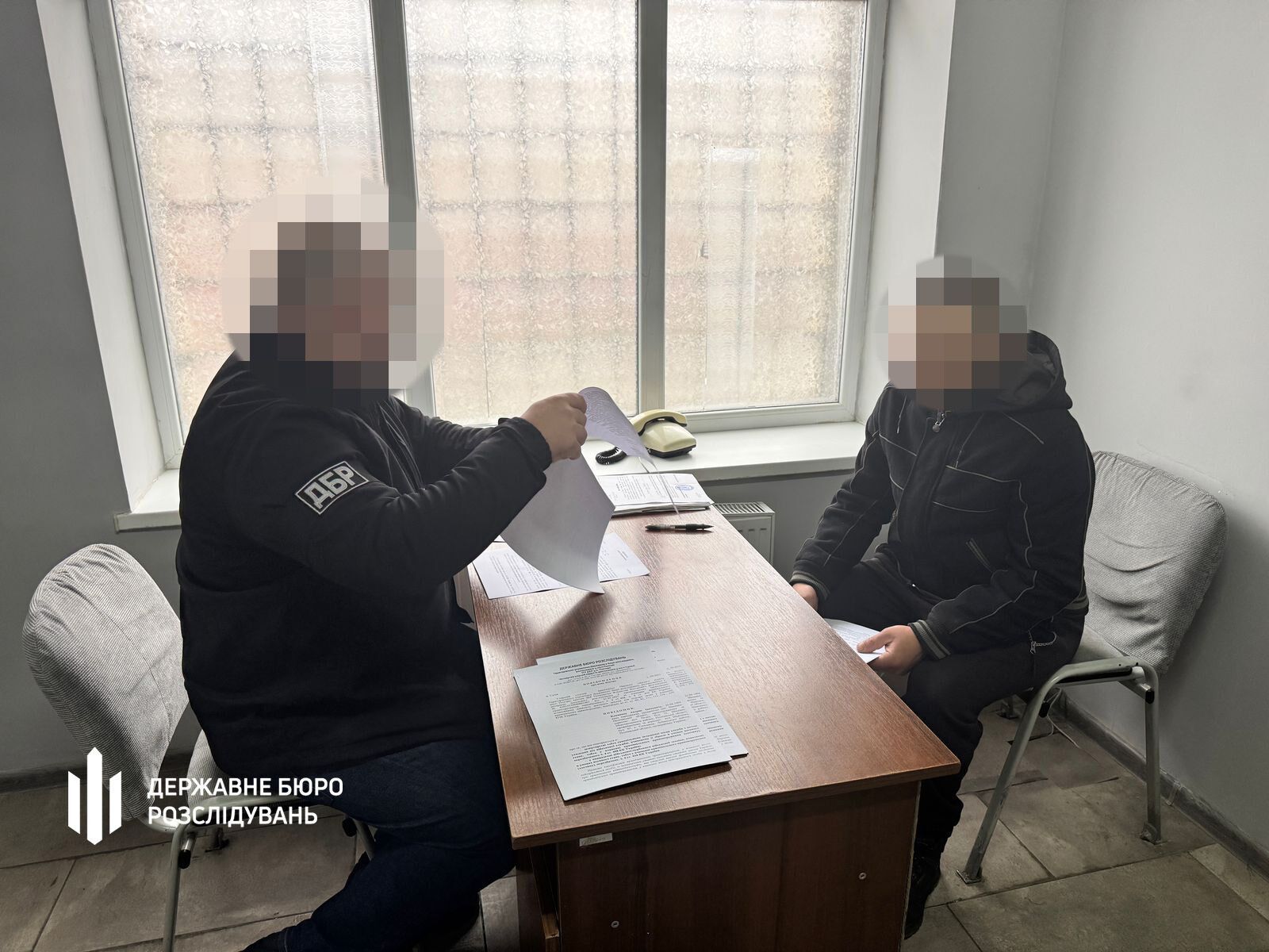 Військового покарали за втечу з частини та викрадення БТРа