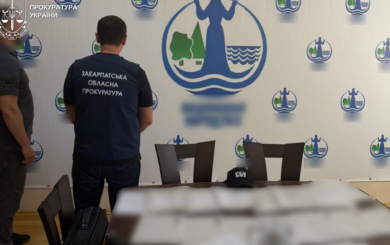 Экс-нардеп получал зарплату и бронирование, не появляясь на работе