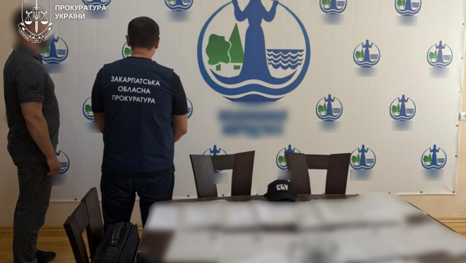 Экс-нардеп получал зарплату и бронирование, не появляясь на работе
