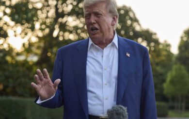 Чому США блокують китайські технології та як це стосується України