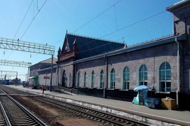 Невідомі безпілотники вдарили по станції Ліски у Воронежі — зупинка поїздів і пожежі