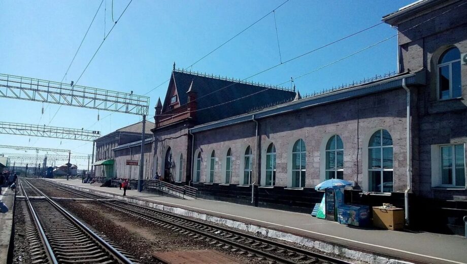Невідомі безпілотники вдарили по станції Ліски у Воронежі — зупинка поїздів і пожежі