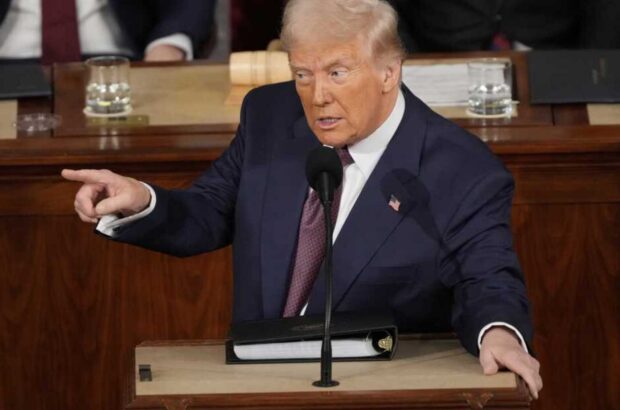 Трамп подтвердил поездку американской делегации в Россию для обсуждения перемирия