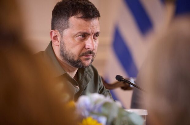 Молодежь до 22 лет сможет свободнее выезжать за границу  — инициатива Зеленского