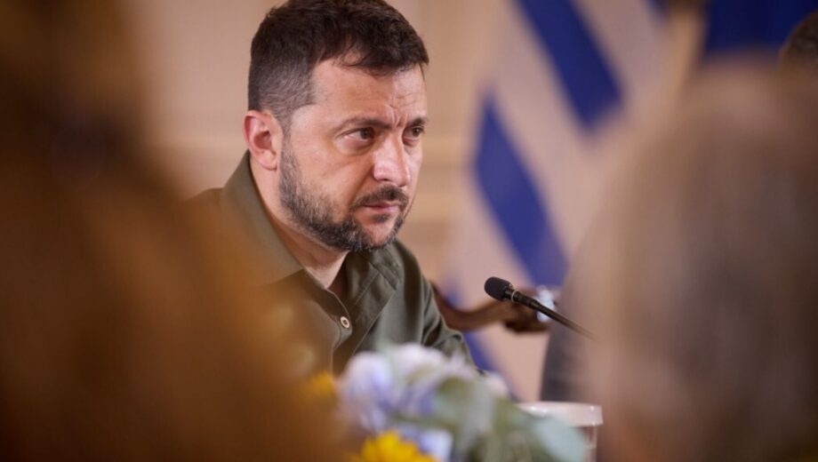 Молодежь до 22 лет сможет свободнее выезжать за границу  — инициатива Зеленского