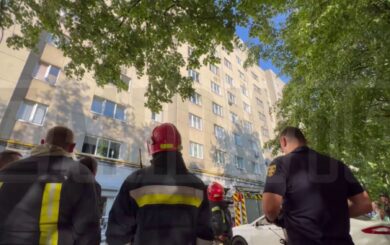 20-річний львів’янин закрився у квартирі та погрожував підірвати газ у будинку