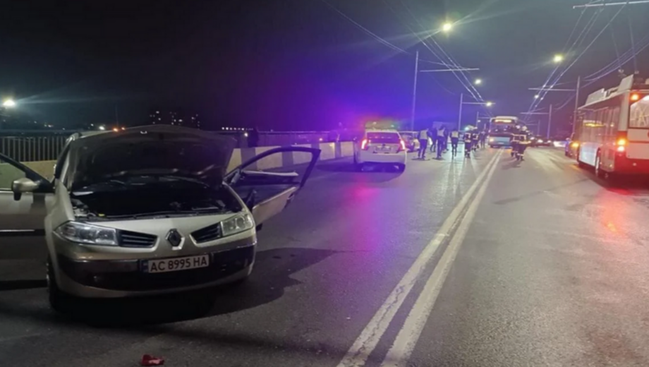 Через ожеледицю: у Луцьку сталася масштабна ДТП з одразу 10 автівками
