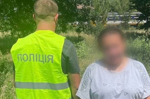 У Києві затримали шахрайку, яка збагатилась на донатах для військових