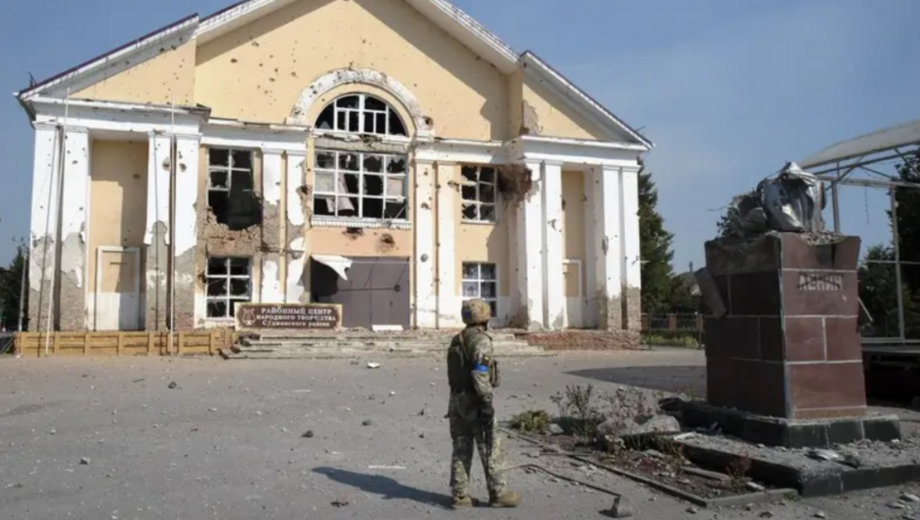 Россияне атаковали интернат в Судже: 95 человек оказались под завалами
