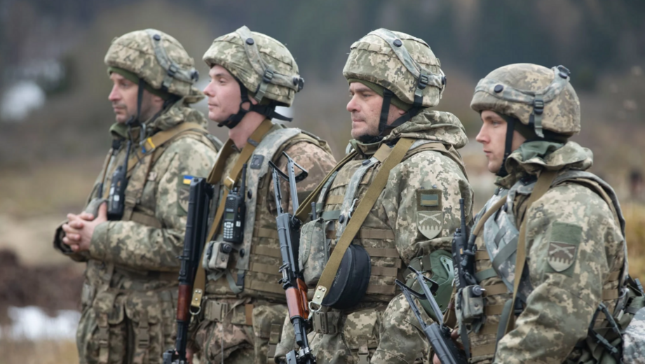 В Украине отменяют срочную службу: правительство согласовало новые правила для армии
