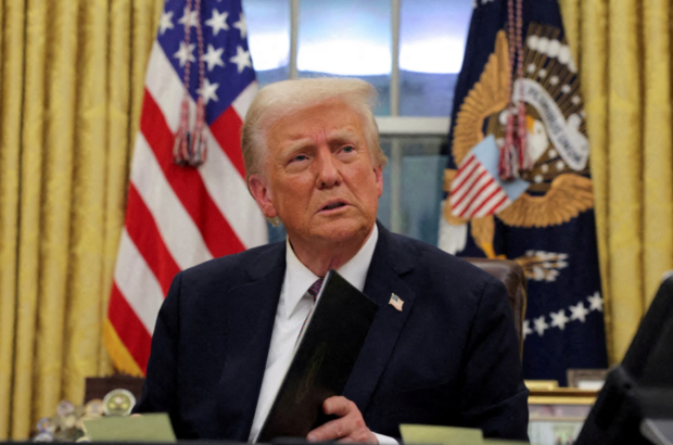 Рейтинг поддержки американцев к Трампу падает из-за экономических опасений – Reuters