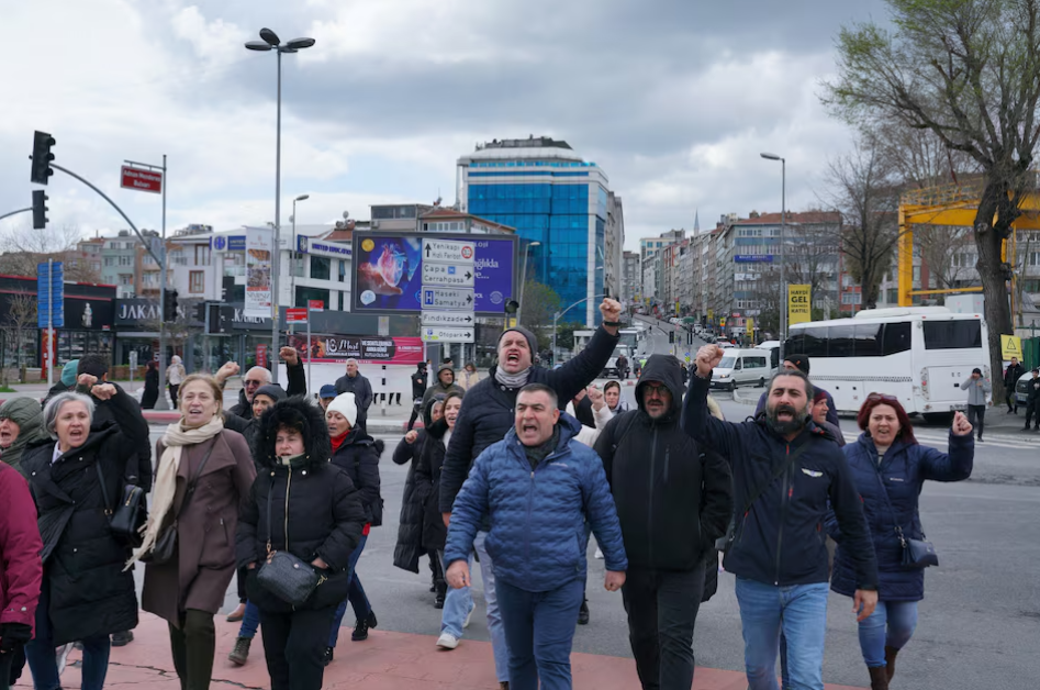 У Стамбулі протестують на підтримку затриманого опонента Ердогана