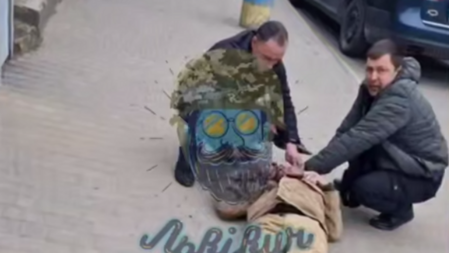 На Львівщини хлопця після приступу епілепсії виставили за межі ТЦК(відео)