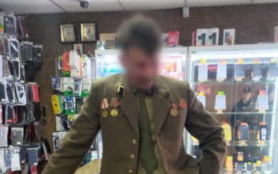 На Закарпатті священник УПЦ МП розгулював у формі радянської армії з георгіївськими стрічками