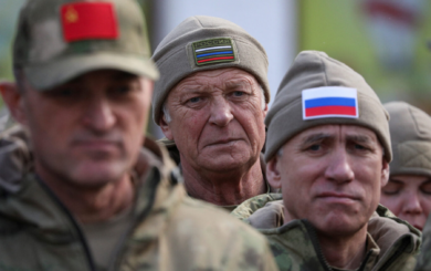 В российской армии проводят курс »молодого пахана», где учат общаться с новобранцами-»зеками»