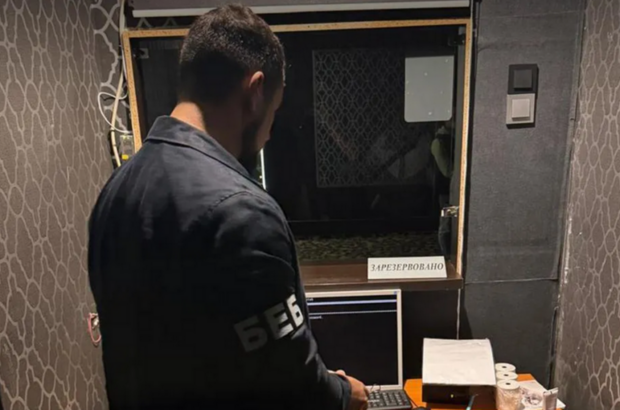 В Києві ліквідували мережу нелегальних казино ”для своїх”