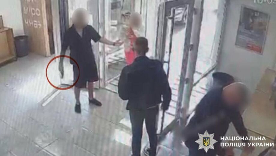 Мужчина выстрелил в почтовом отделении в Ужгороде – без пострадавших