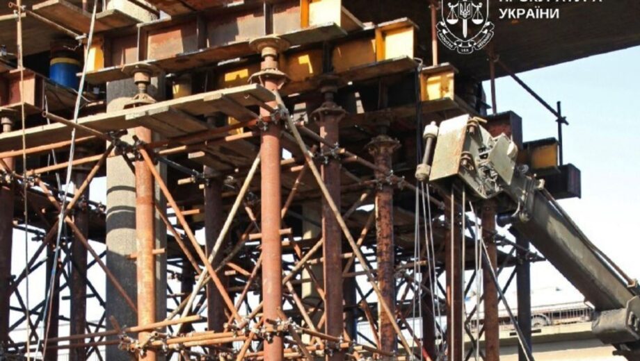 У Києві на обладнанні для ремонту мостів переплатили 6,7 млн грн