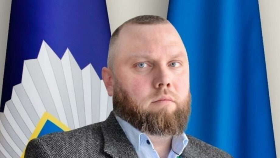 Руководитель сервисного центра МВД в Харькове задекларировал два премиальных авто и валютные сбережения