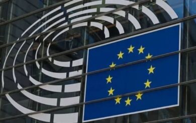 Європарламент підтримав жорсткіші правила повернення мігрантів: що зміниться для шукачів притулку