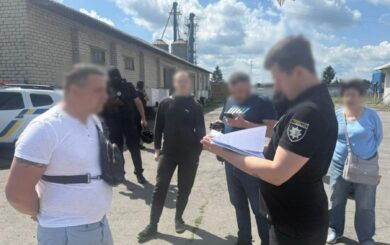 Мотопомпы вместо геологоразведки: Нацполиция и ОГП разоблачили масштабную нелегальную добычу янтаря в Ровенской области